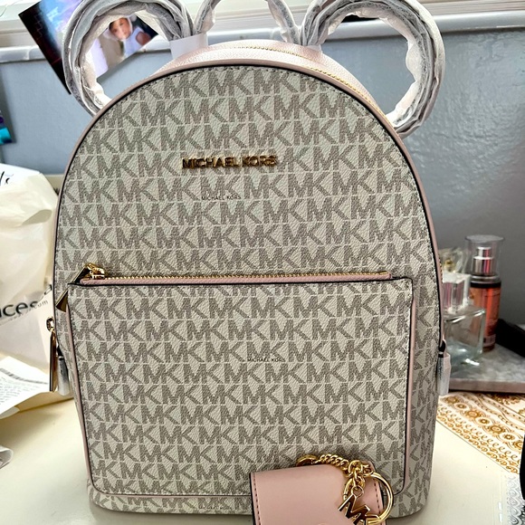 MICHAEL KORS BACKPACK & AIRPOD CASE - Picture 1 of 11